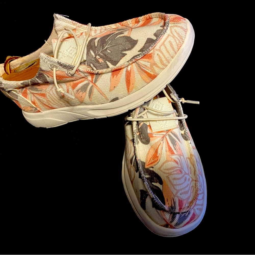 Reef sneaker
